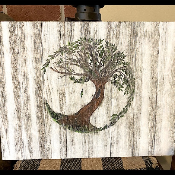 Hand drawn picture of the Tree of Life - Picture 2 of 6